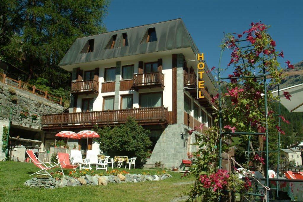 Hotel Genzianella Камполук Экстерьер фото